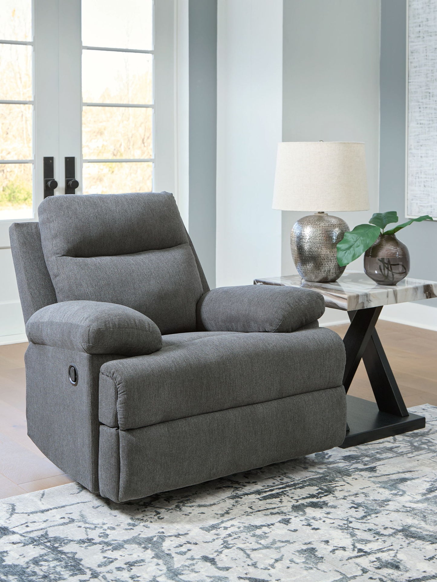 Side-Swipe - Rocker Recliner