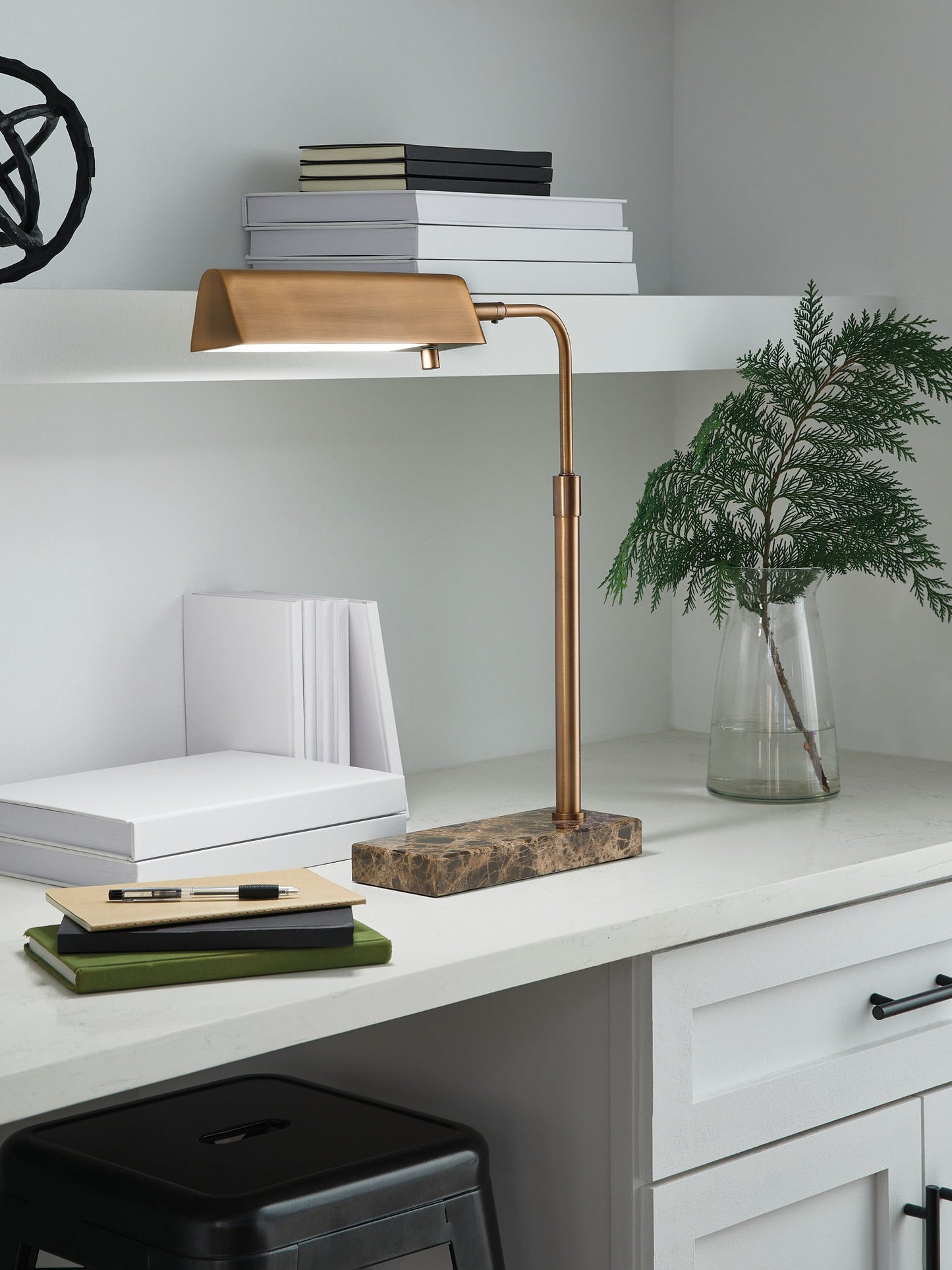 Yafe - Metal Lamp