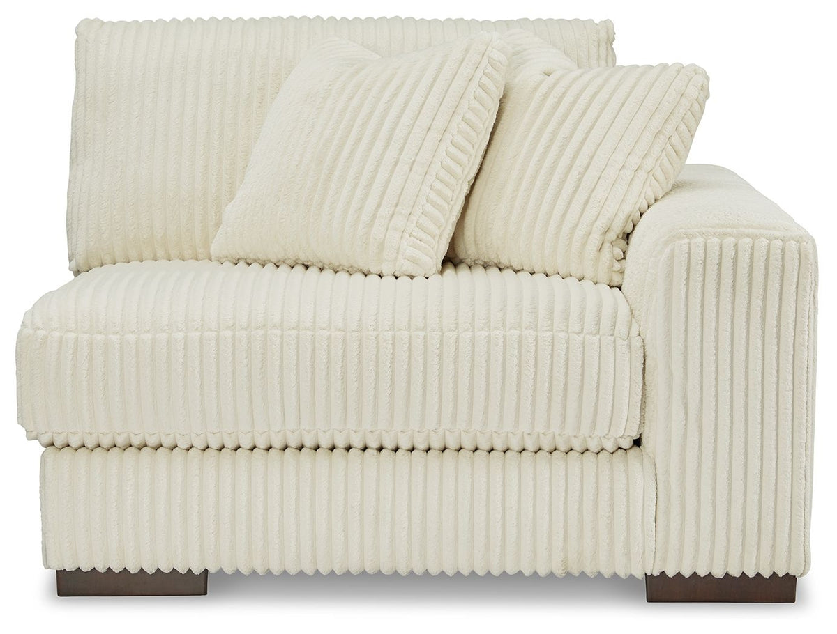 Lindyn - 4 Piece Sectional