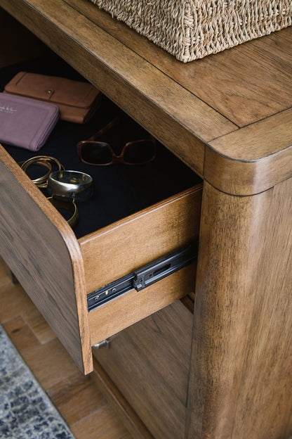 Cabalynn - Dresser - Light Brown