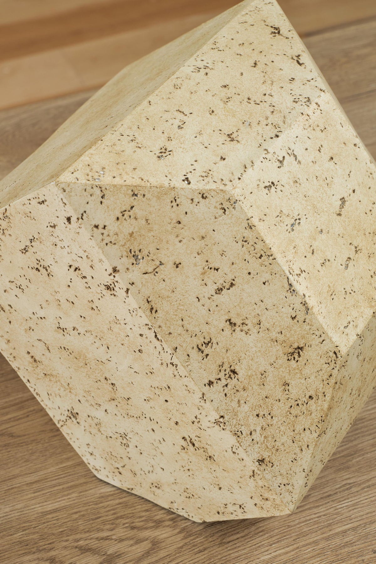 Bryons - Sculpture - Beige
