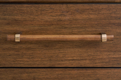 Lyncott - Five Drawer Chest - Brown